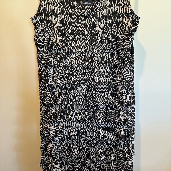 Black and Grey Tiered Women's Dress - Picture 7 of 7